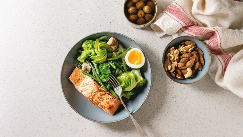 Benarkah Mengganti Makan Malam Bisa Turunkan Berat Badan? Ini Faktanya