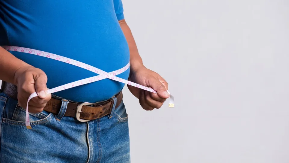Hubungan Obesitas dan Asam Lambung: Mekanisme, Bukti Ilmiah, dan Manajemen Berat Badan untuk GERD
