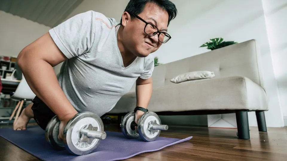 Olahraga Aman untuk Penderita Obesitas dan GERD: Panduan Pemula, Pilihan Jenis, dan Modifikasi Postur