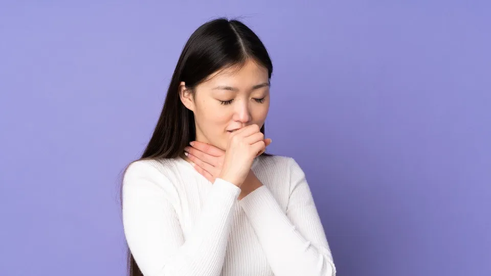Suara Serak karena Asam Lambung (LPR): Panduan Lengkap Diagnosis dan Cara Mengatasi Silent Reflux