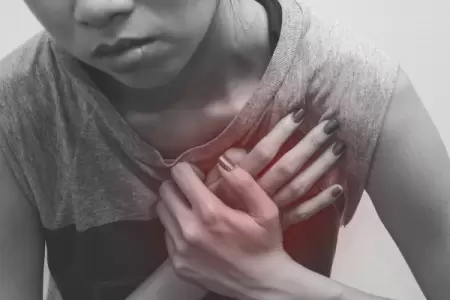 Mengatasi Sensasi Dada Panas dan Sesak: Penyebab dan Tips Pengelolaan