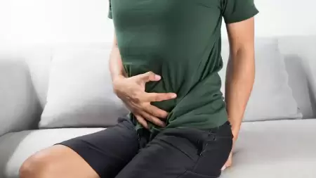 Kentut Bau saat Asam Lambung Naik? Ketahu Penyebabnya di Sini