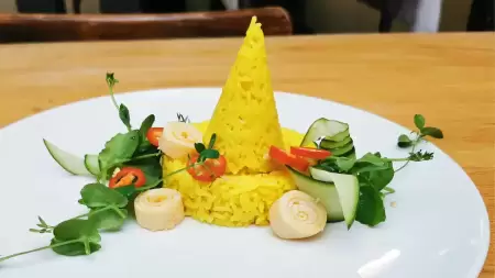 Manfaat Nasi Kuning untuk Kesehatan: Bukan Sekedar Hidangan Biasa