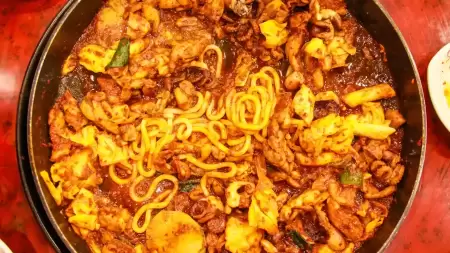 Waspada Efek Kebanyakan Makan Mi Instan, bisa Sebabkan Tekanan Darah Tinggi