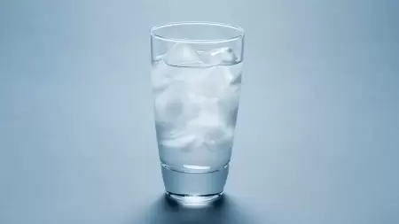 Jangan Sembarang, Apakah Penderita Maag Boleh Minum Air Dingin?