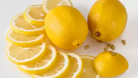 Hati-Hati! Kenali Efek Samping Jeruk Lemon untuk Lambung