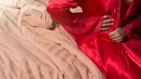 Sakit Perut Sebelah Kanan Pada Malam Hari? Ini Penyebab dan Cara Mengatasinya