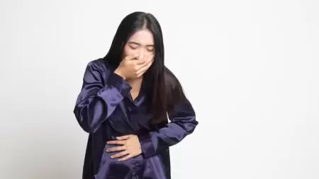 Muntah Hitam Bisa Jadi Tanda Penyakit Serius, Simak Penjelasannya!