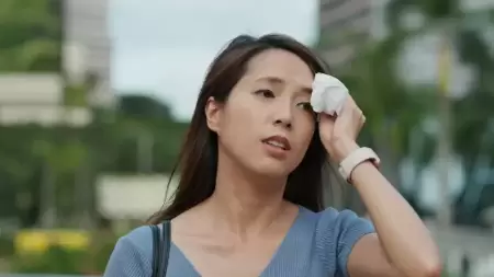 Asam Lambung dan Keringat Dingin, Apa Hubungannya?